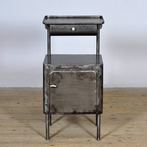 Table de chevet en fer, vers 1950