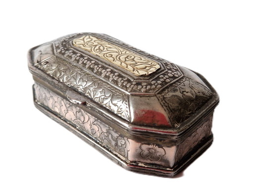 Boîte à tabac indienne ancienne en argent / boîte à tabac