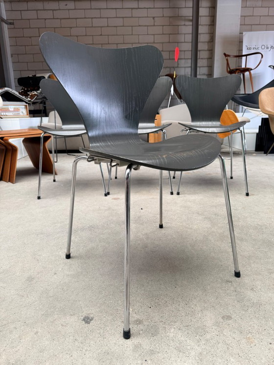 Image 1 of Fritz Hansen vlinderstoel antraciet (voorraad: 4)