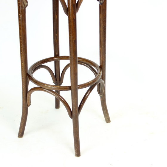 Image 1 of Tabourets de bar Thonet Design en bois courbé n° 73 par Ton, lot de 6