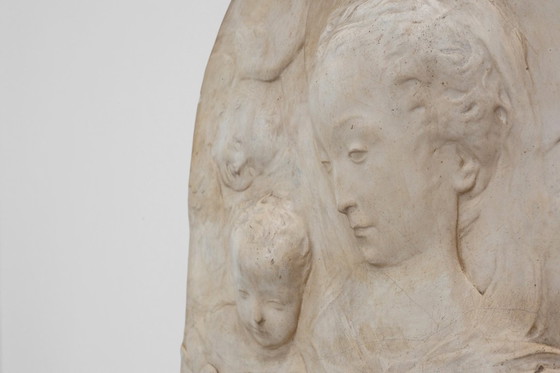 Image 1 of Bajorrelieve en estuco de Virgen con niño de Antonio Rossellino, Italia ca. 1880