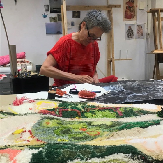 Image 1 of Tapisserie de l'artiste visuel Marjo Postma