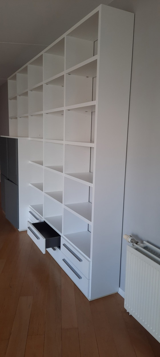 Image 1 of Giellesse, marchio italiano di mobili da parete flessibili dal design unico