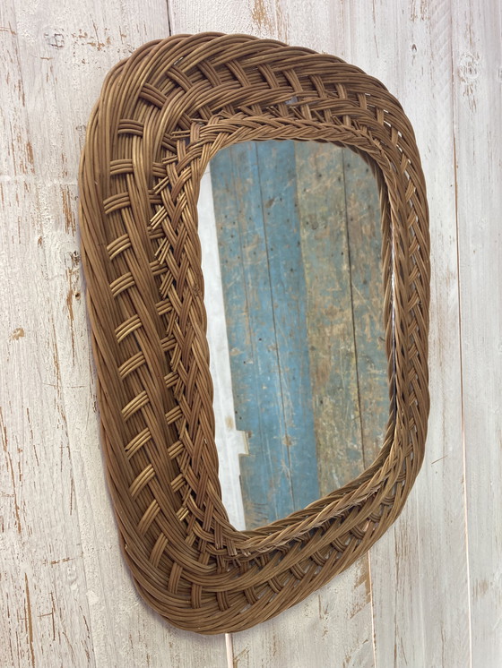 Image 1 of Miroir en osier vintage