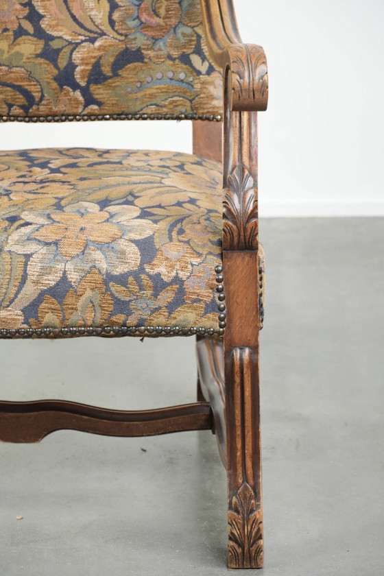 Image 1 of Sierlijke antieke eikenhouten fauteuil/ bijzet/ bureaustoel met een luxe dikke stof met bloemen motieven
