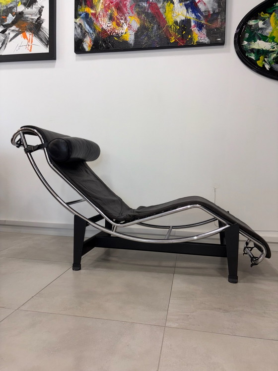 Chaise longue LC4 di Le Corbusier per Cassina, anni '90 – Pelle (photo 3 of 15)