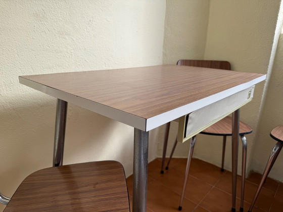 Image 1 of Salle à manger vintage en Formica