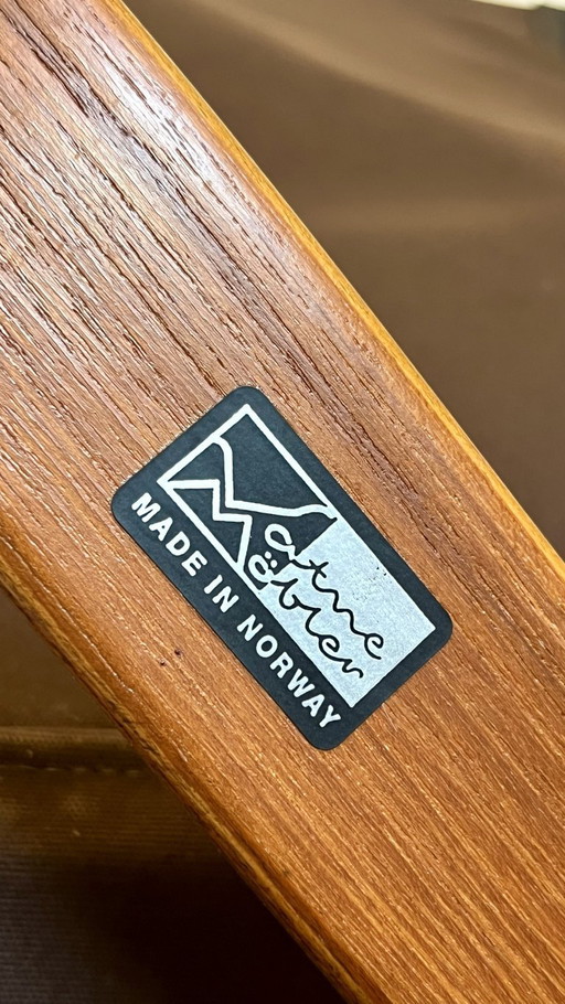 Vintage Falcon fauteuil (hoge rugleuning) en poef – Sigurd Resell, Vatne Møbler (jaren 70)