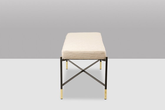 Image 1 of Paar weiße Sitzbänke aus lackiertem und vergoldetem Metall - 2000er Jahre