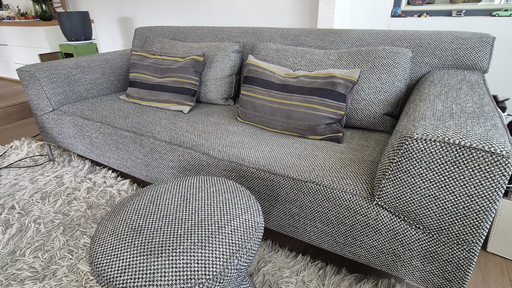 Design on stock BLOQ driezits en loveseat en poef PLOF