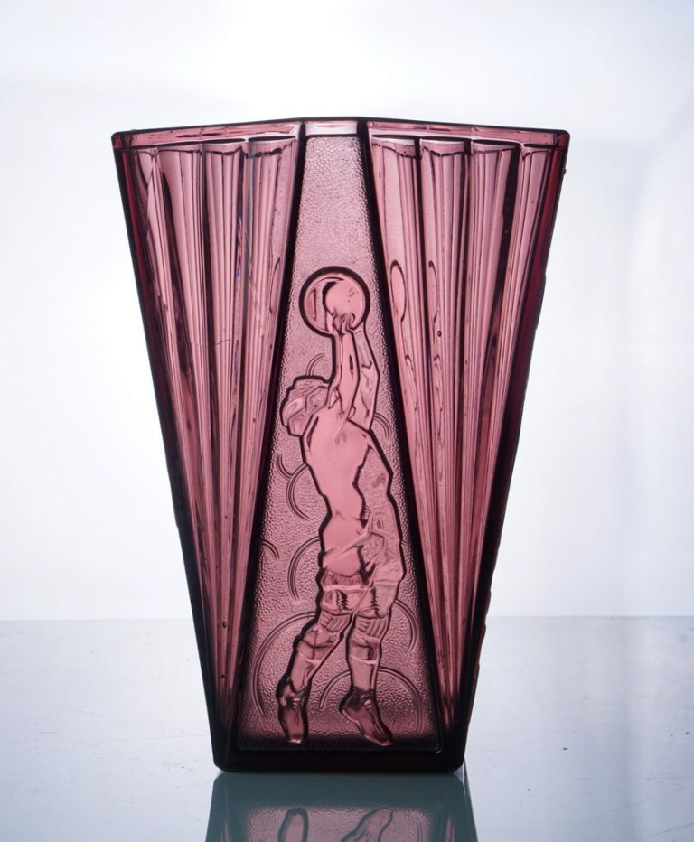 Val Saint Lambert Basketteur vase 1936 | €260 | Whoppah