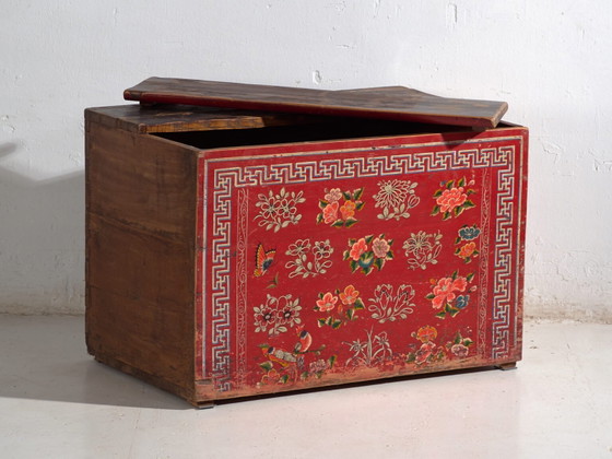 Malle chinoise ancienne peinte en bois de pin – Chine, circa 1930 – Armoires de rangement, Metal (photo 20 of 40)