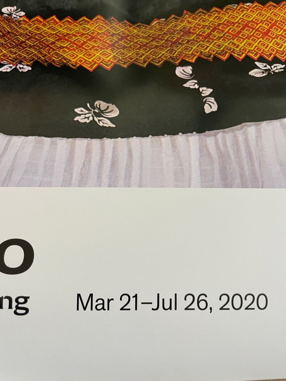 Image 1 of Nicolas Muray, Frida op bank, New York City, 1939, Copyright Nicolas Muray, Copyright 2020 FAMSF, Gedrukt in de VS