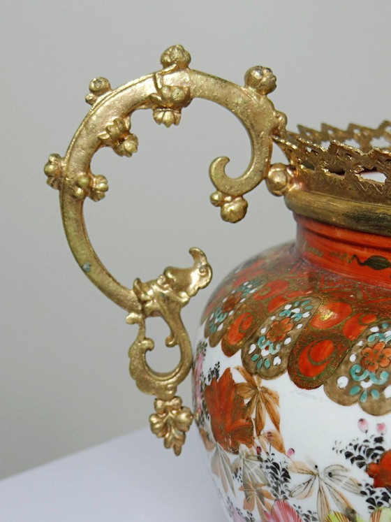 Image 1 of Japanse cachepot van Kutani-porselein en brons, Meiji-periode, 19e-20e eeuw.