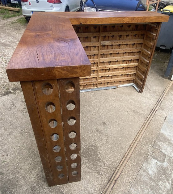 Image 1 of Barra esquinera en forma de L, de madera maciza de nogal, con mostrador/bar/zona de recepción de estilo profesional, circa 1950.