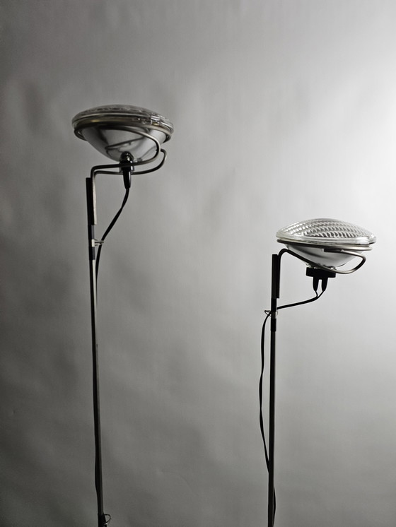Image 1 of Set aus 2 Toio-Stehlampen, alte Originalversion, Flos