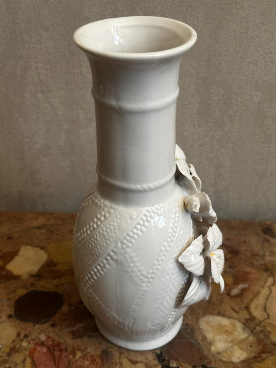 Image 1 of Vintage white ceramic and majolica vase H 21 cm