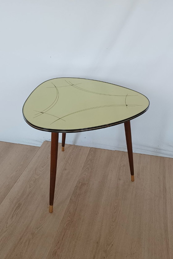 Image 1 of Grande table d'appoint des années 1950