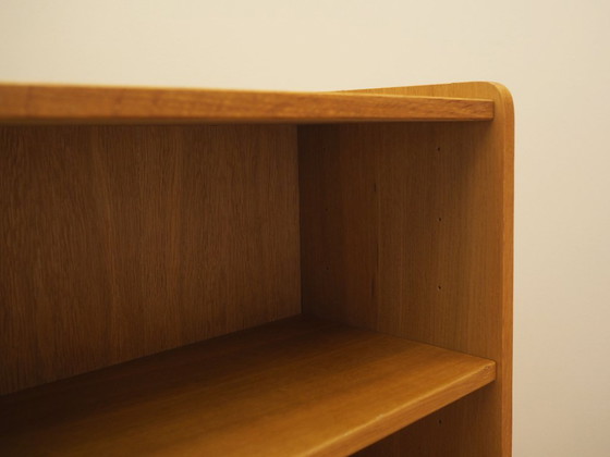 Librería danesa de chapa de fresno con estantes ajustables, años 70 – Madera (photo 9 of 18)