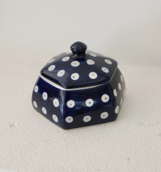 Pools aardewerk doosje Bolesławiec vintage - zeshoekige stippen wit blauw