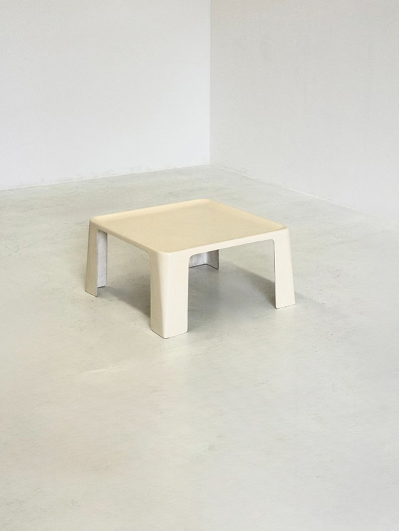 Image 1 of Amanta coffee table white by Mario Bellini for C&B Italia