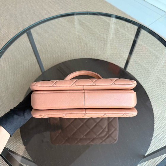 Image 1 of Chanel Trendy CC Small - Cannage Lamsleer Blush Goudkleurige Hardware Serie 23