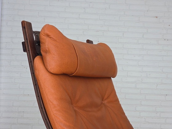 Image 1 of Années 1970, design norvégien d'Ingmar Relling, fauteuil lounge, modèle « Siesta ».