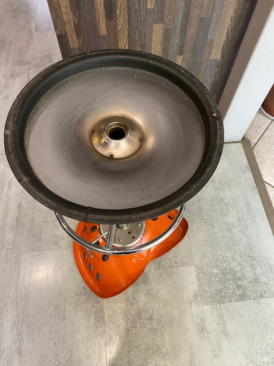 Image 1 of Taburete de tractor naranja auténtico, estilo cortacésped, giratorio y ajustable, de Etienne Fermigier Mirima, 1970.