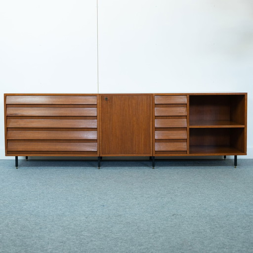 Modernes italienisches Sideboard aus Teakholz der Mitte des Jahrhunderts