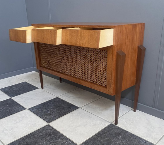 Image 1 of Piccola credenza in teak con frontale in fettuccia, anni '60