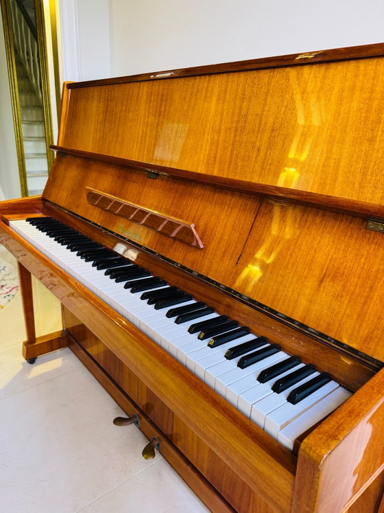 Pianoforte Bernstein – un particolare richiamo visivo con carattere – Credenze, Legno, Ottone (photo 5 of 15)