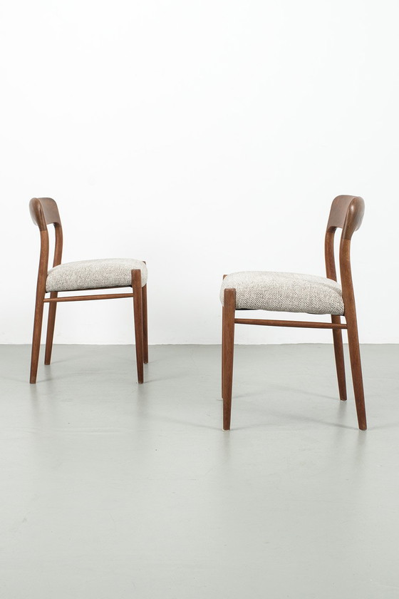 Image 1 of Set Møller chairs model 75