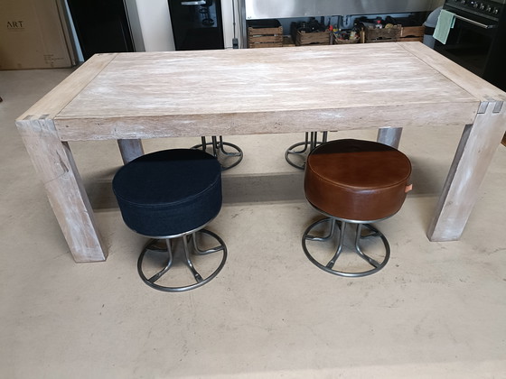 Image 1 of Mesa de lavado blanco