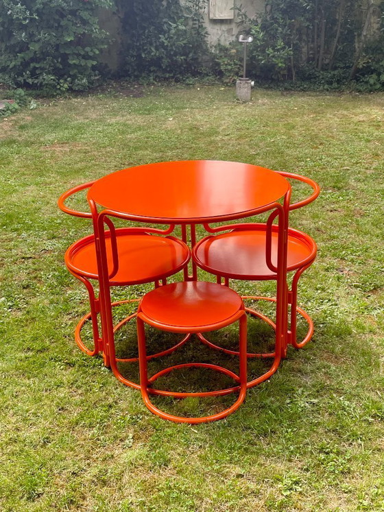 Image 1 of Gae Aulenti - oranje gelakte tuintafel