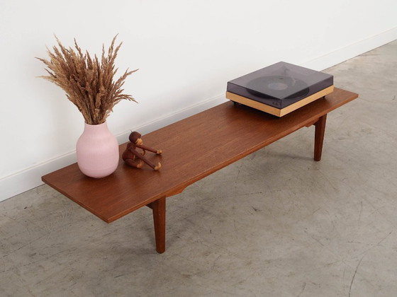 Image 1 of Aparador bajo de teca, diseño danés, década de 1970, fabricado en Dinamarca.