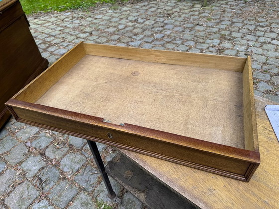 Image 1 of Scrivania da ministro/a per partner, 160x120 cm, mogano e rovere. 15 cassetti. Inglese.