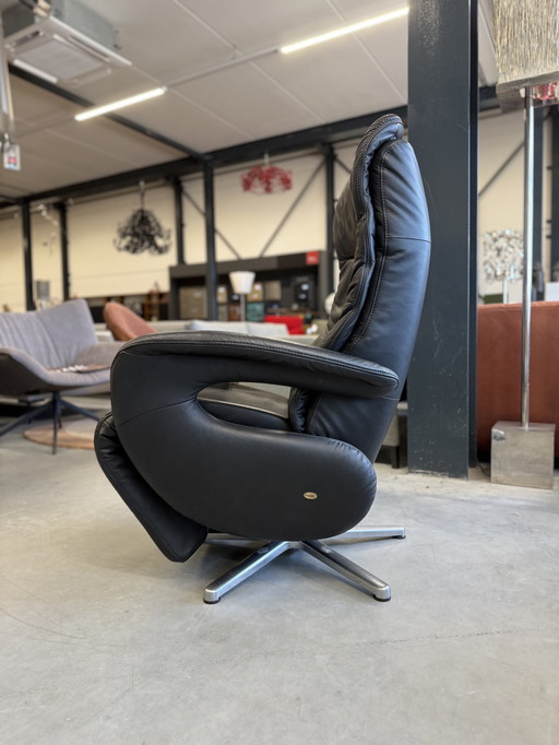 Recliner black leather