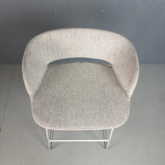 Image 1 of Pedrali Italiaans design barkruk met wollen stoffering