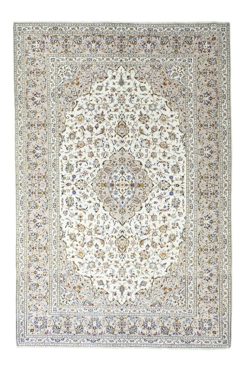 Handgeknüpfter Kashan Orientteppich – 301 x 202 cm – Fein gearbeiteter Klassiker mit floralem Design