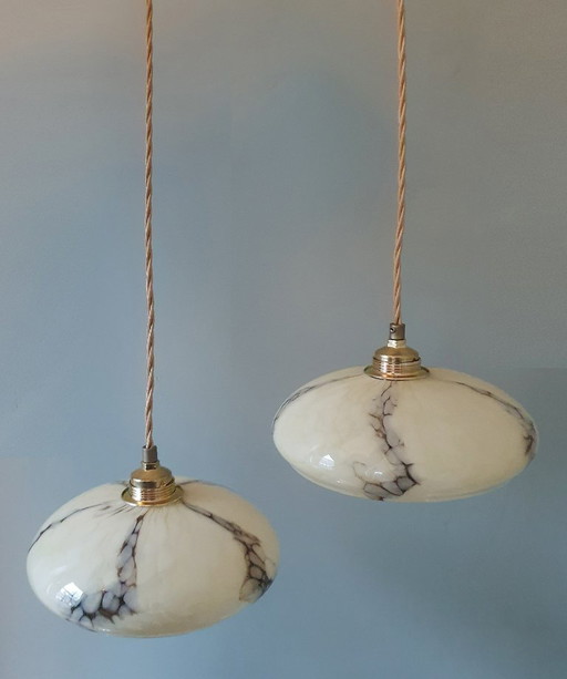 Ensemble de 2 lampes suspendues vintage en opaline marbrée
