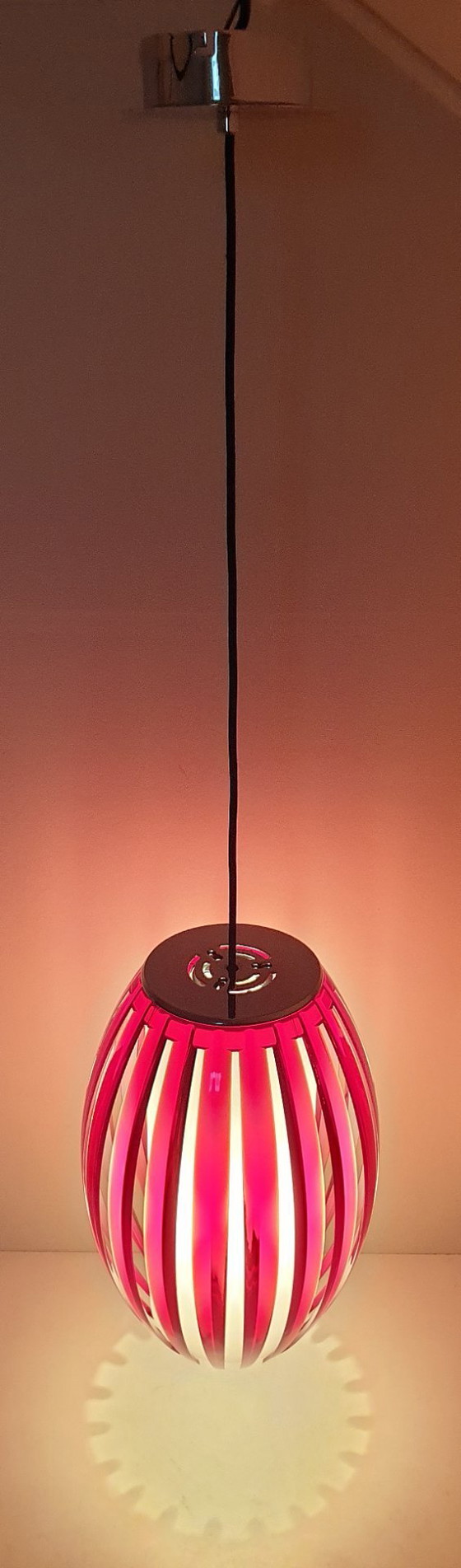 Image 1 of 2 x Herstal Pulz Tentakel XL Pendelleuchten rot