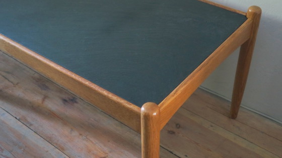 Image 1 of Salontafel van massief eikenhout en leisteen uit het midden van de 20e eeuw, ontworpen door Eric Merthen, Zweden, jaren 60.