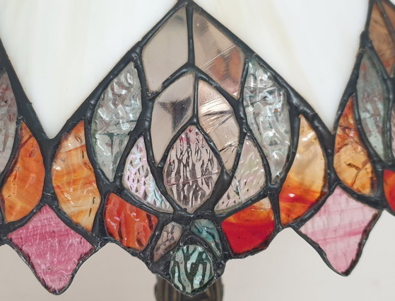 Image 1 of Large (52cm) Tiffany Stained Glass Table Lamp Peacock Feathers