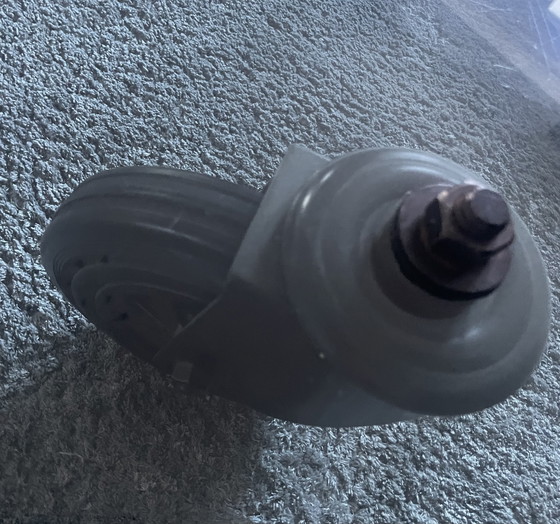 Image 1 of Tavolino in vetro Fontana Arte Tavolo Con Ruote