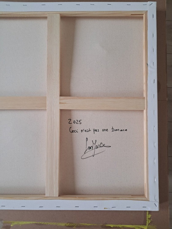 Image 1 of Enzo SAN MARCO - Dit is geen banaan - Canvas van de kunstenaar