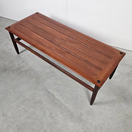 Image 1 of Table basse vintage, plateau réversible