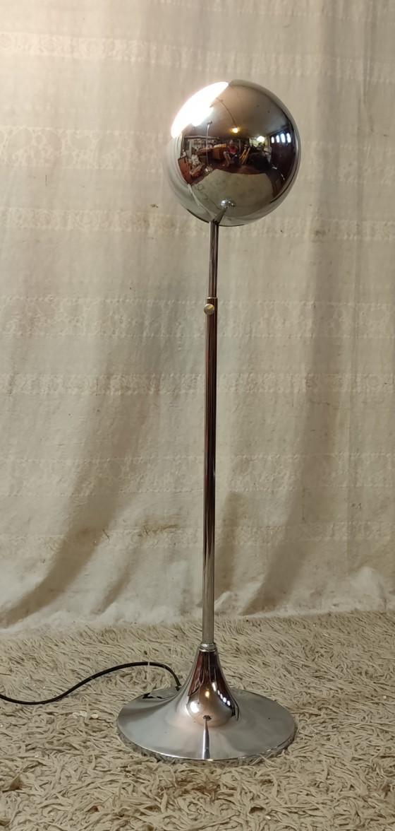 Eye-Ball Type Space-Age Style Table Lamp - 70s – Metal (photo 5 of 12)