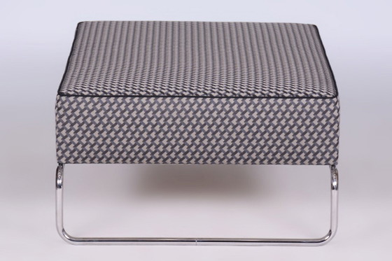 Mesa otomana Bauhaus restaurada, cromada, con tapicería nueva, checa, década de 1930. – Reposapiés y pufs (photo 12 of 12)