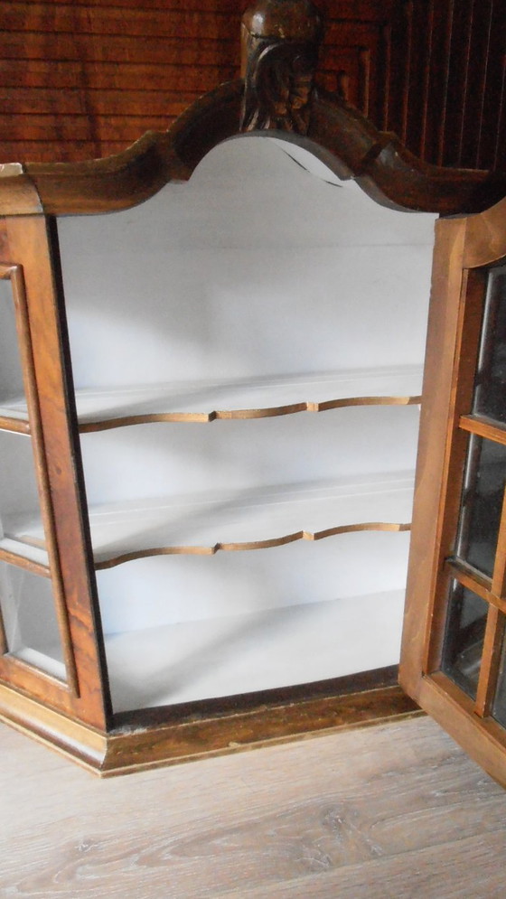 Image 1 of Classic Vintage display case walnut front, with key