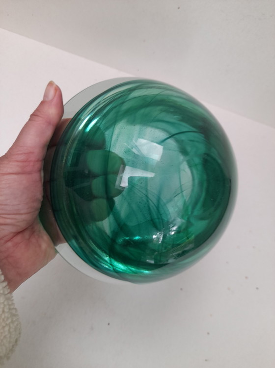Atoll grüne Ablageschale von Anna Ehrner für Kosta Boda – Dekorative Objekte, Glass (photo 3 of 5)